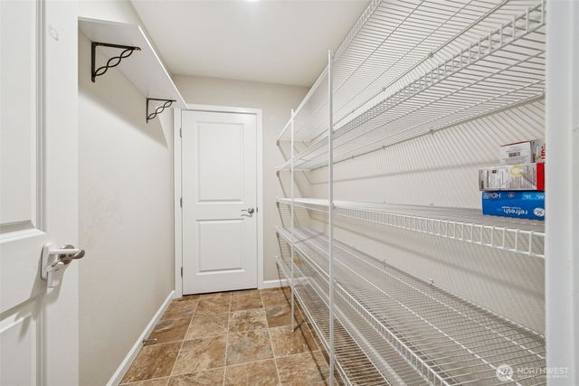 228 Holdener Lane N, Enumclaw, WA 98022