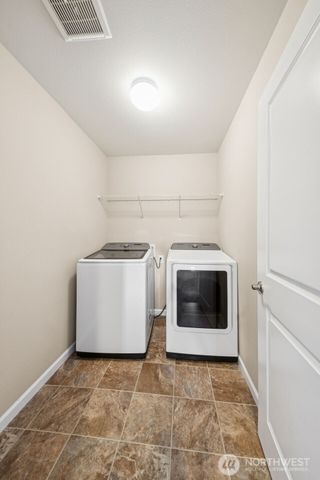 228 Holdener Lane N, Enumclaw, WA 98022