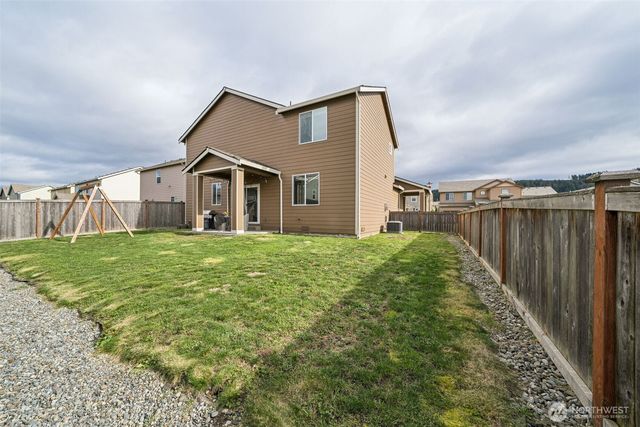 228 Holdener Lane N, Enumclaw, WA 98022