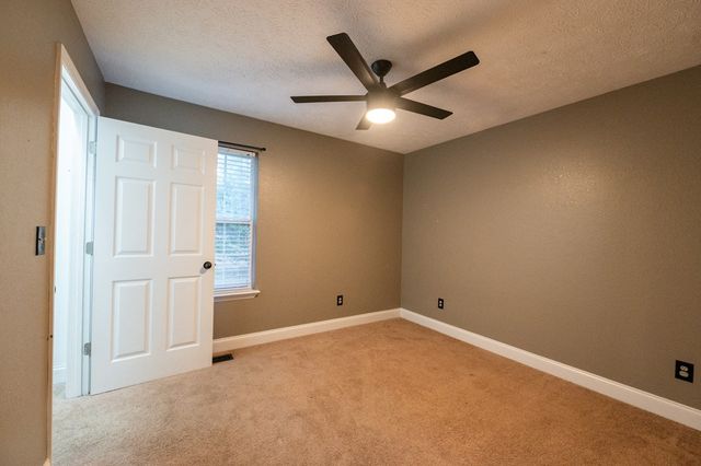 1118 Probasco St N, Lafayette, GA 30728