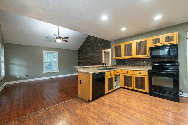 1118 Probasco St N, Lafayette, GA 30728