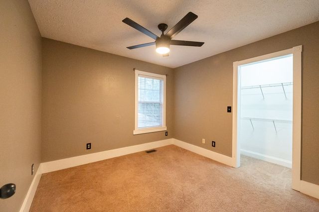 1118 Probasco St N, Lafayette, GA 30728