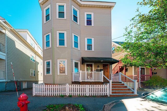27 Wave Ave C, Revere, MA 02151