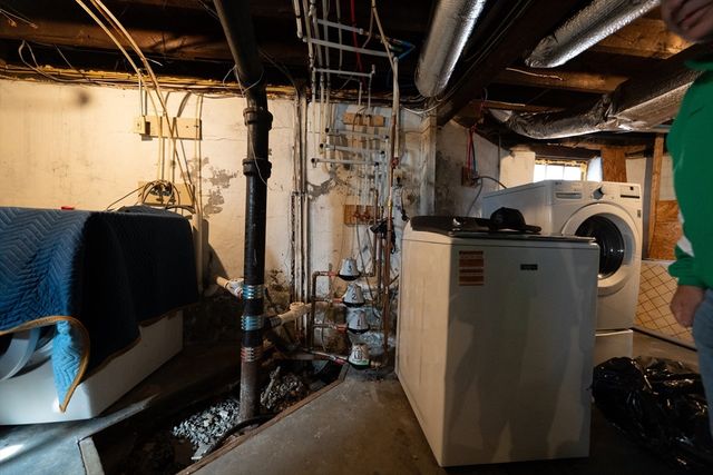 27 Wave Ave C, Revere, MA 02151