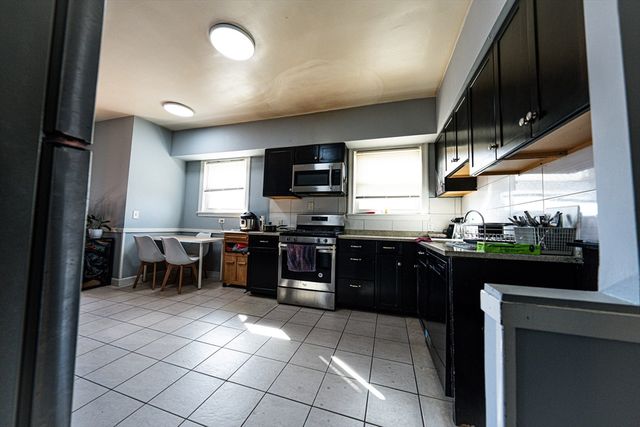 27 Wave Ave C, Revere, MA 02151