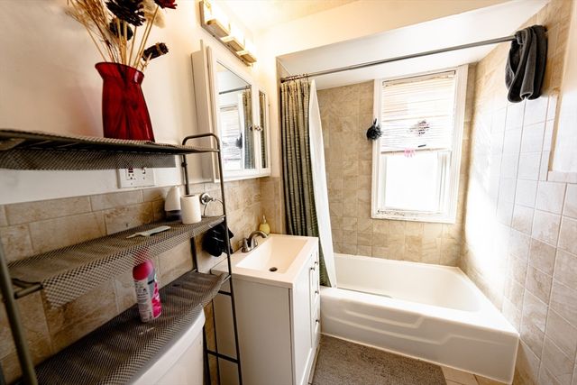 27 Wave Ave C, Revere, MA 02151