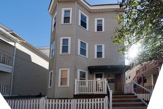 27 Wave Ave C, Revere, MA 02151