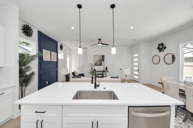 860 Rachel St Street B, Houston, TX 77091