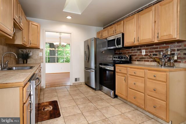 6728 SULKY LN, North Bethesda, MD 20852