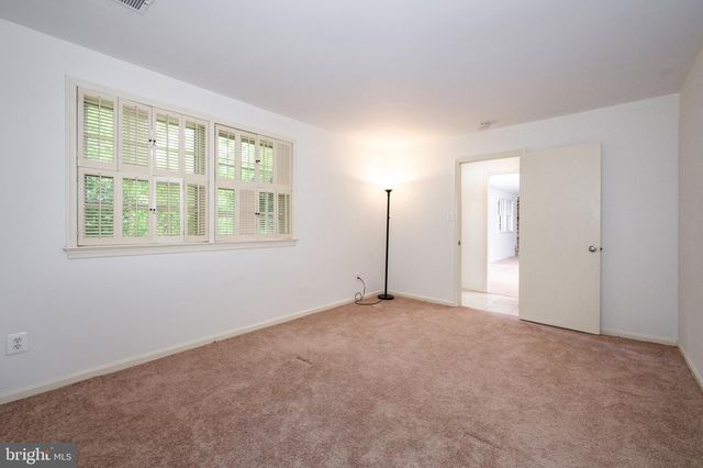 6728 SULKY LN, North Bethesda, MD 20852