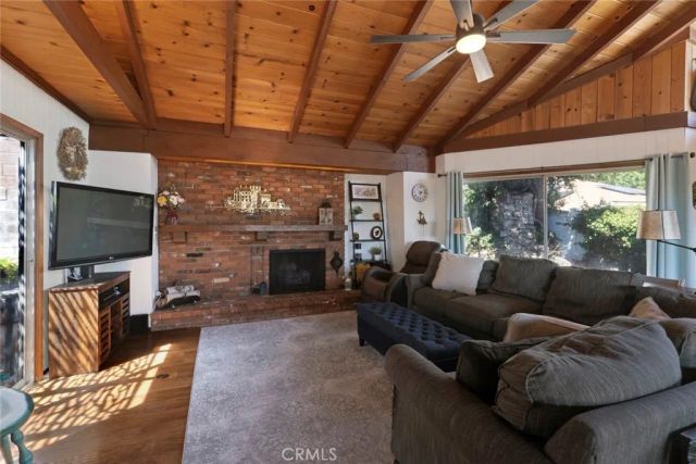 3018 Jolley Drive, Burbank, CA 91504