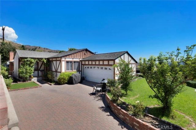 3018 Jolley Drive, Burbank, CA 91504