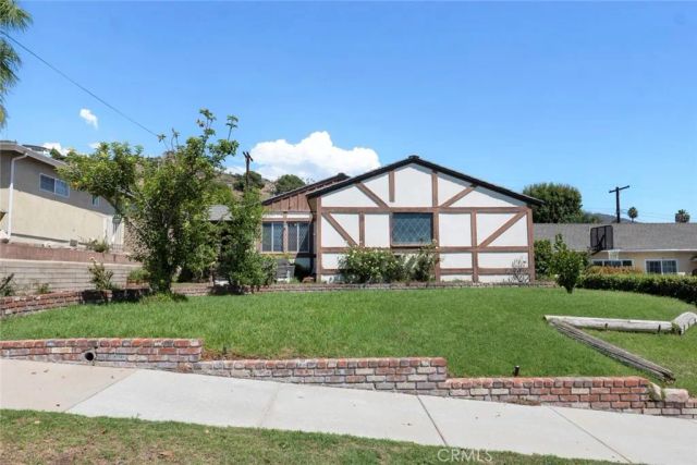 3018 Jolley Drive, Burbank, CA 91504