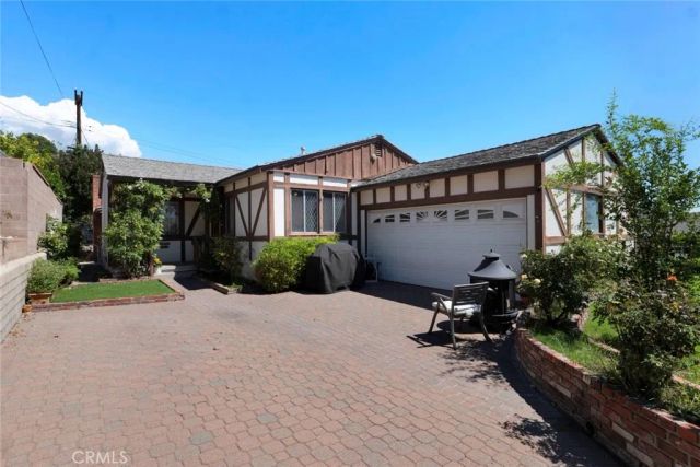 3018 Jolley Drive, Burbank, CA 91504