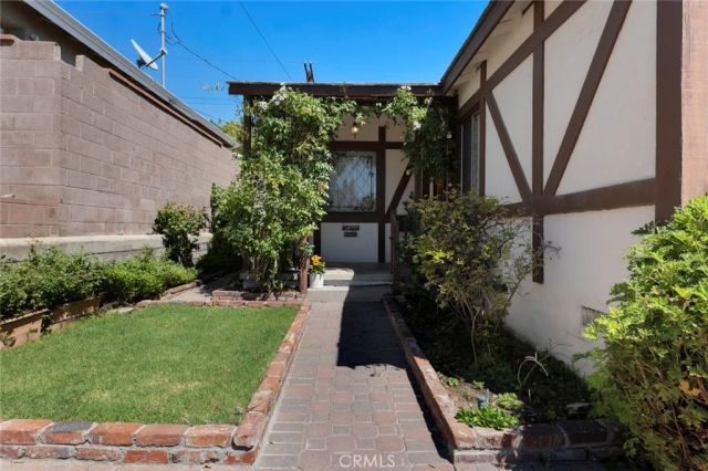 3018 Jolley Drive, Burbank, CA 91504