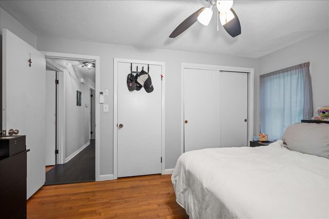 3 Vine St, Webster, MA 01570