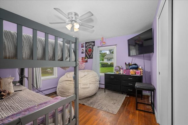 3 Vine St, Webster, MA 01570