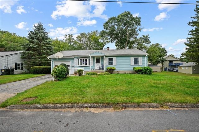3 Vine St, Webster, MA 01570