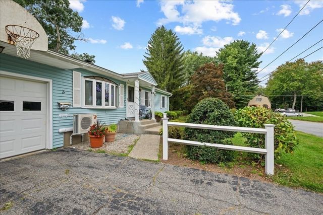 3 Vine St, Webster, MA 01570
