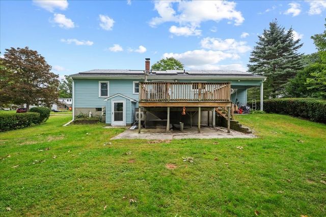 3 Vine St, Webster, MA 01570