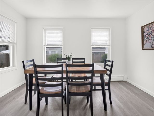 990 Pawtucket Avenue, East Providence, RI 02916