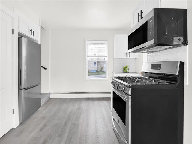 990 Pawtucket Avenue, East Providence, RI 02916