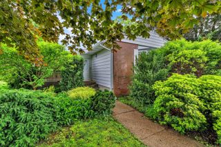 22 Rossie Street, Stonington, CT 06355