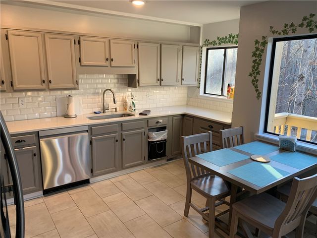 115 Harbor Lights Drive, Salem, SC 29676