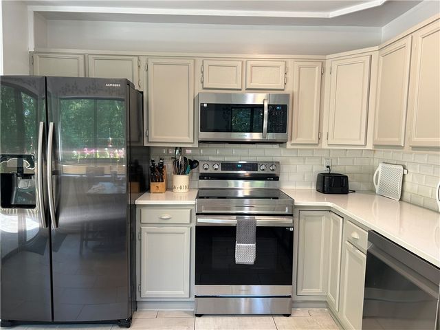 115 Harbor Lights Drive, Salem, SC 29676