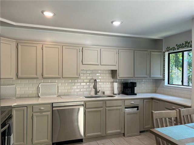 115 Harbor Lights Drive, Salem, SC 29676