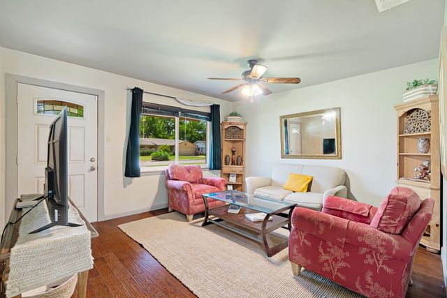 2255 Bella Vista Drive, Paris, TX 75460