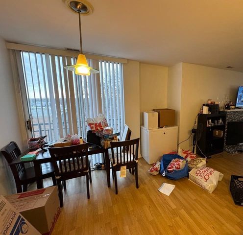 5820 Oakwood Drive 5L, Lisle, IL 60532