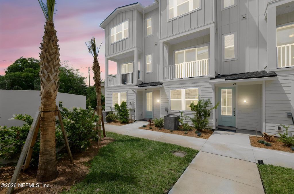 22 N BEACH Way, Jacksonville Beach, FL 32250