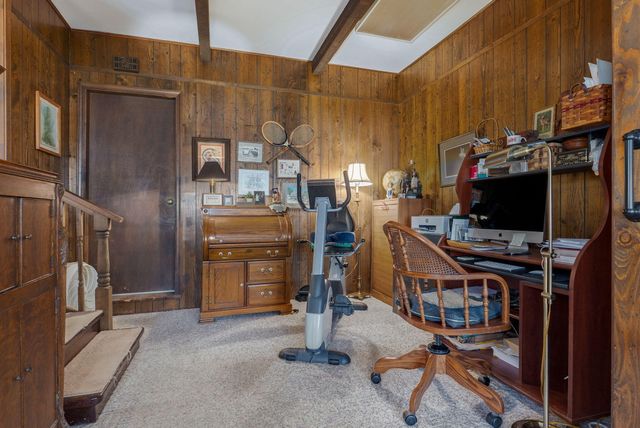 2526 S Camber Avenue, Springfield, MO 65809