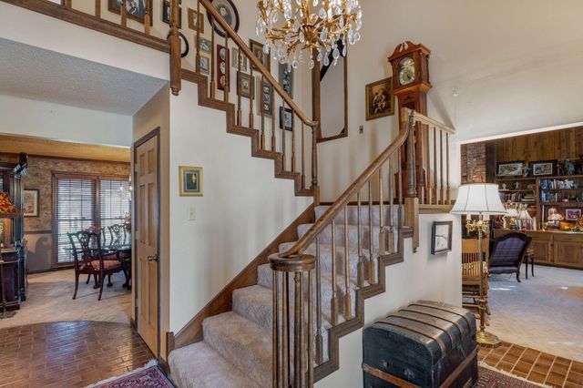 2526 S Camber Avenue, Springfield, MO 65809