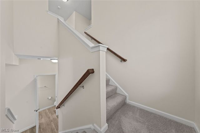 10359 Fox Hollow Circle, Twinsburg, OH 44087