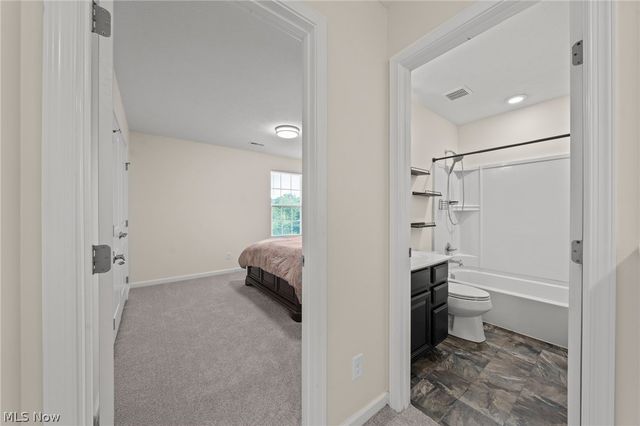 10359 Fox Hollow Circle, Twinsburg, OH 44087