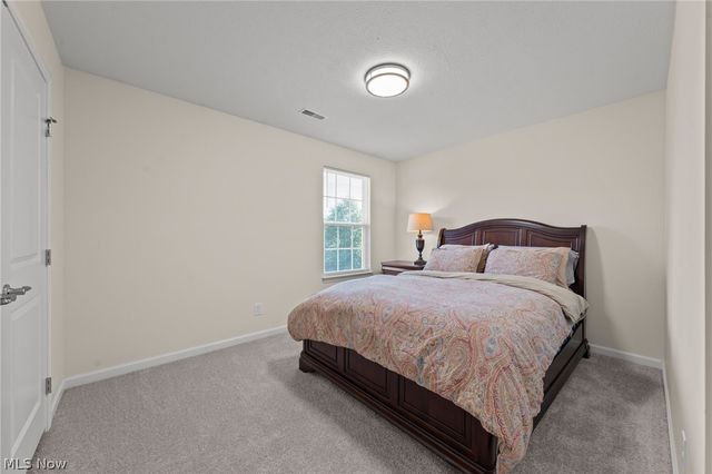 10359 Fox Hollow Circle, Twinsburg, OH 44087