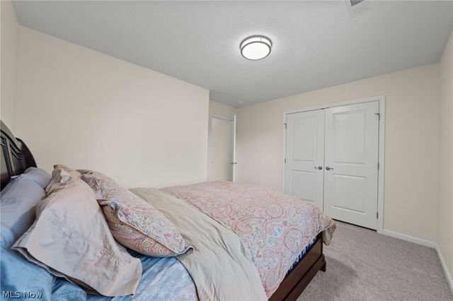 10359 Fox Hollow Circle, Twinsburg, OH 44087