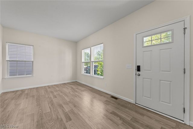 10359 Fox Hollow Circle, Twinsburg, OH 44087