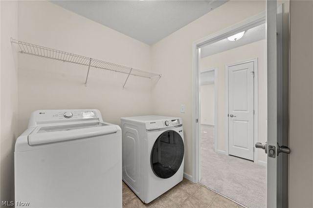 10359 Fox Hollow Circle, Twinsburg, OH 44087