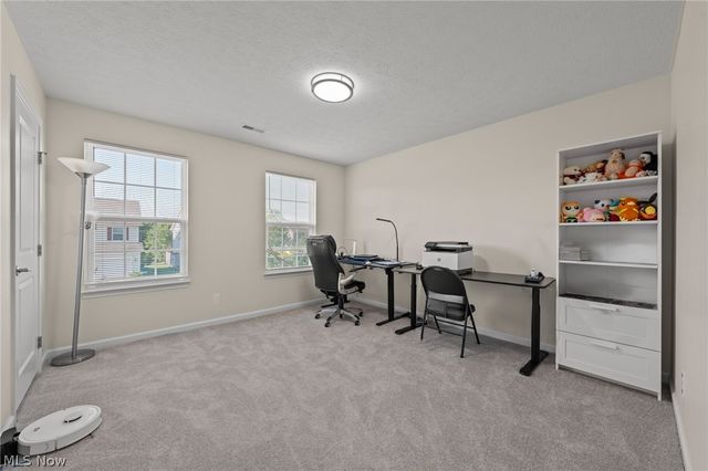 10359 Fox Hollow Circle, Twinsburg, OH 44087