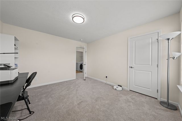 10359 Fox Hollow Circle, Twinsburg, OH 44087