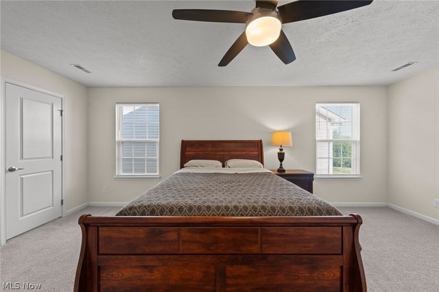10359 Fox Hollow Circle, Twinsburg, OH 44087