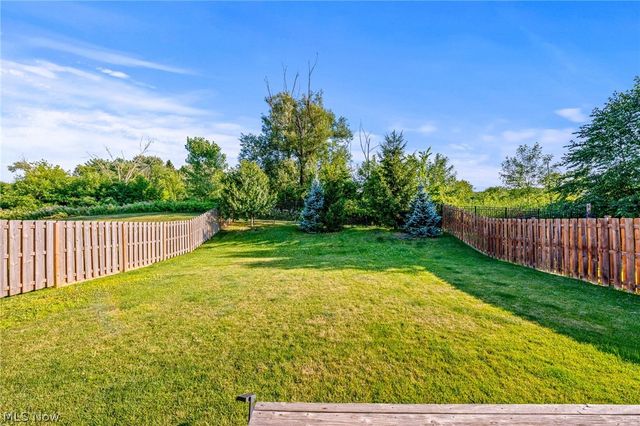 10359 Fox Hollow Circle, Twinsburg, OH 44087