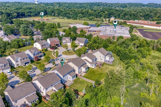 10359 Fox Hollow Circle, Twinsburg, OH 44087
