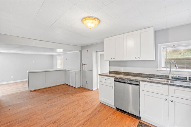 145 Boston St, Salem, MA 01970