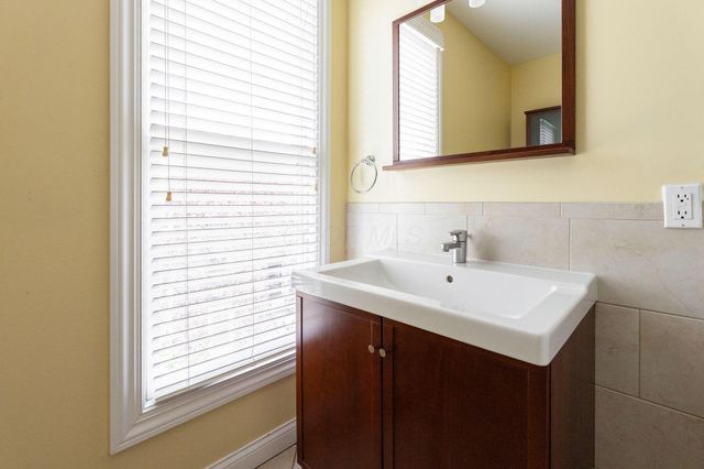 794 Hamlet Street, Columbus, OH 43215