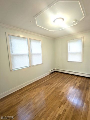 25 Roosevelt Ave, Victory Gardens Boro, NJ 07801