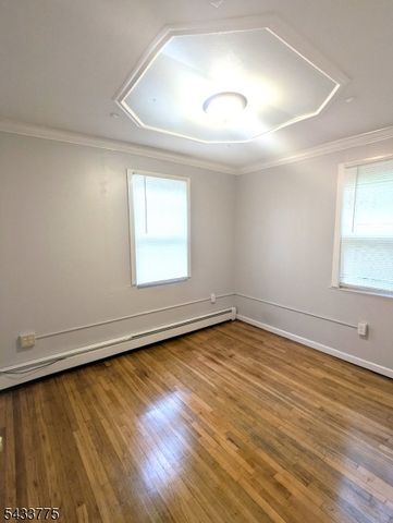 25 Roosevelt Ave, Victory Gardens Boro, NJ 07801